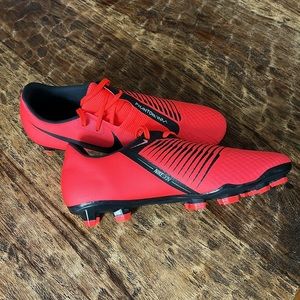 Nike Phantom Venom Academy FG Soccer Cleats Men 10